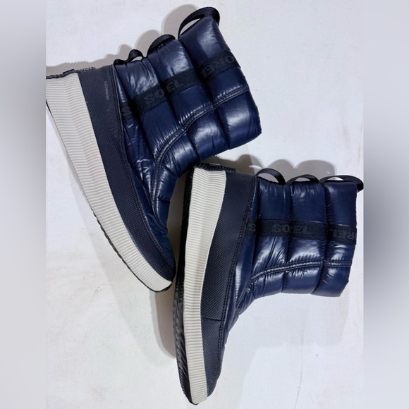 Sorel Navy Quilted Size-10 Winter Boots - Picture 8 of 10